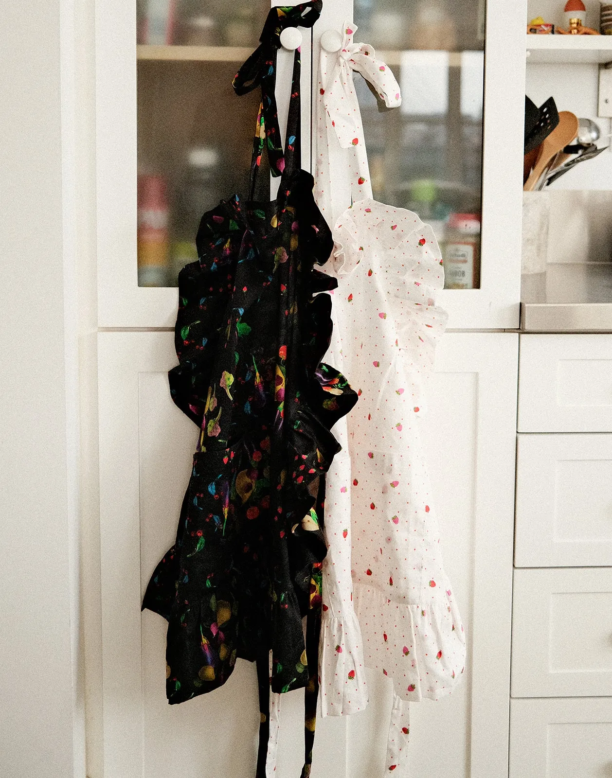 CR x Kit Ruffle Apron